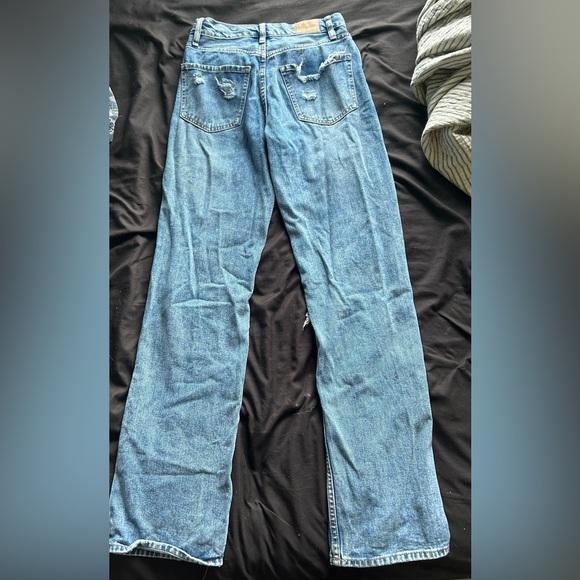 Aeropostale outfitters, size 00, 90s baggy ripped straight leg jeans - Picture 2 of 6